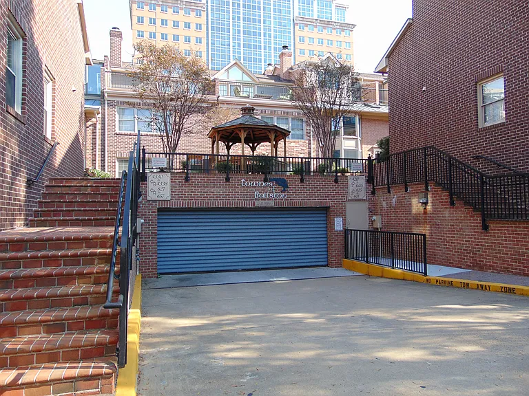 649 N Tazewell St — Photo 5