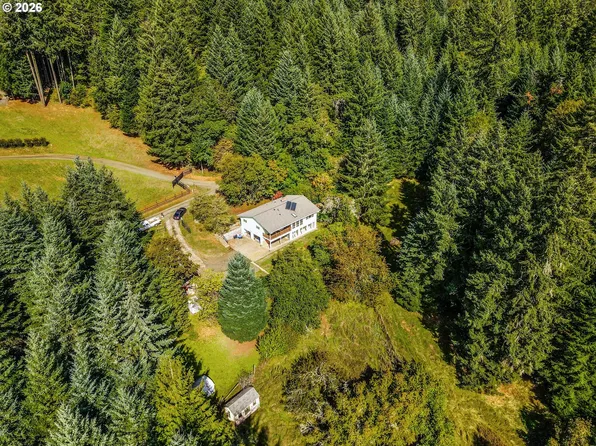 24820 Norris Ln, Junction City, OR 97448