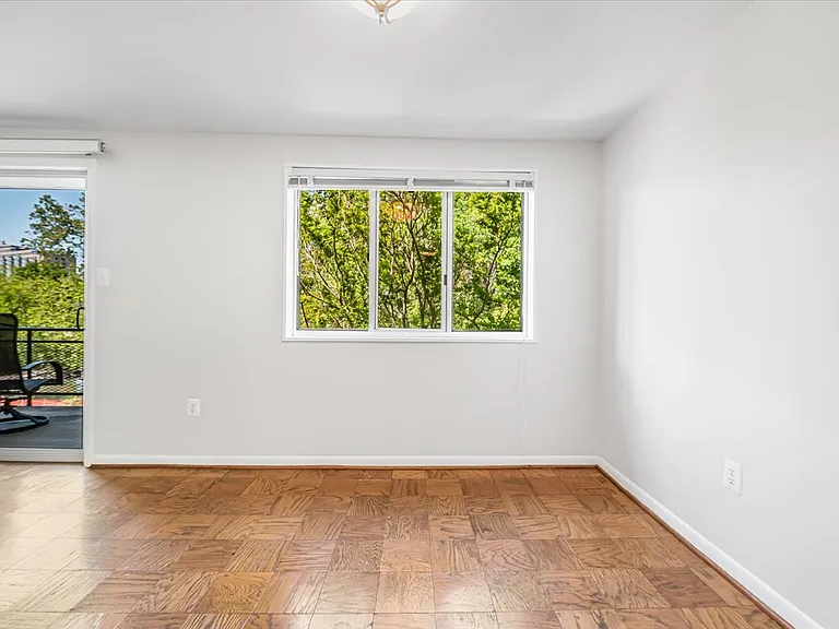 10444 Rockville Pike #302 — Photo 7