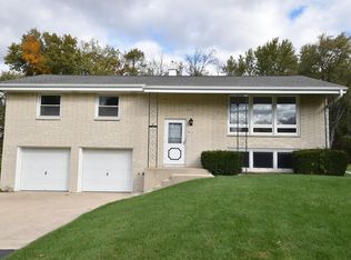 4770 S Courtland Pkwy, New Berlin, WI 53151