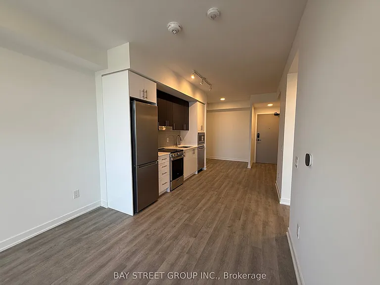 5105 Hurontario St #1703 — Photo 5