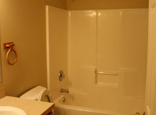 562 Gibbs Rd, Akron, OH 44312