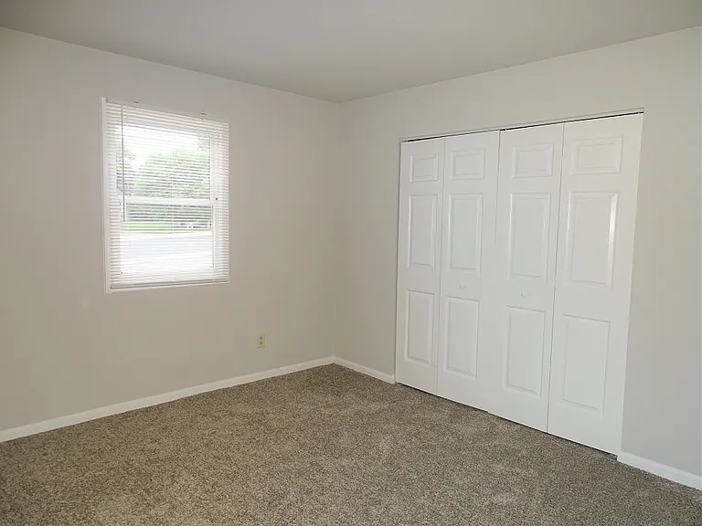 128 Hilldale Dr #B — Photo 8