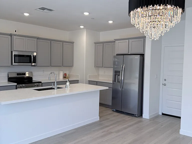 12628 Hereford Ave — Photo 7