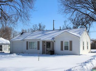 240 S 46th St, Lincoln, NE 68510