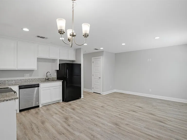 1022 W Shepherd St #1022 — Photo 7