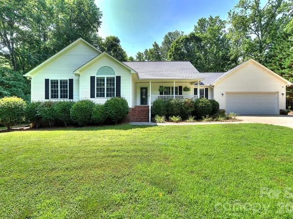 255 Tanager Dr, York, SC 29745