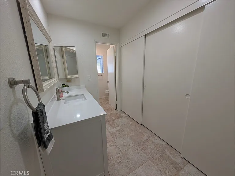 845 W Olive Ave #B — Photo 33