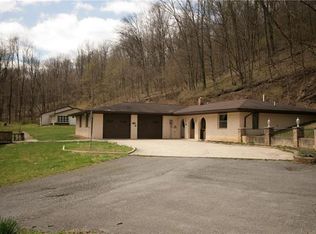 6776 Walnut St, Slatington, PA 18080