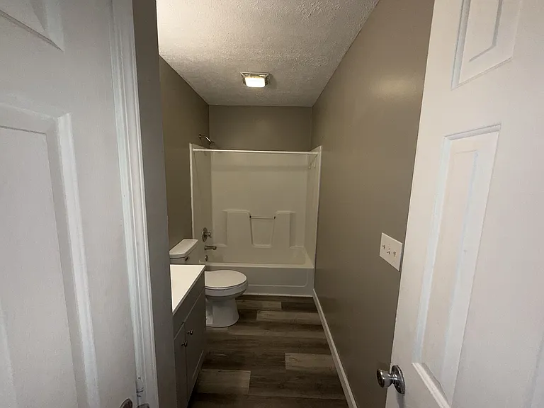 18 Oakwood Ave — Photo 21