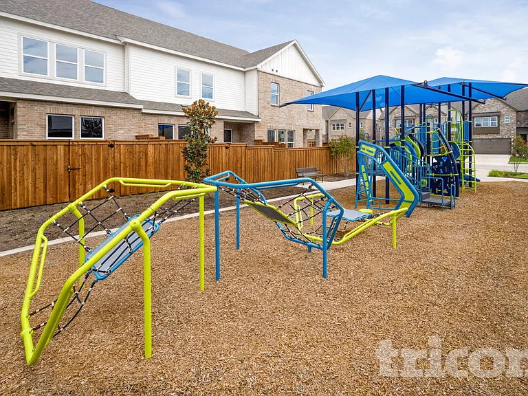 5464 Sandstone Dr — Photo 16