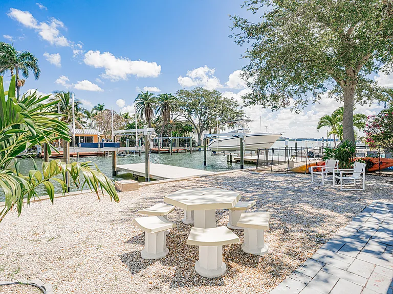 14827 N Bayshore Dr — Photo 26