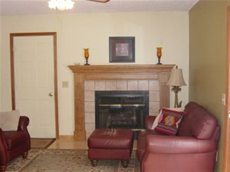 4th image of 6414 PETERS Lane