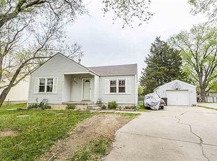 2114 Casement Rd, Manhattan, KS 66502