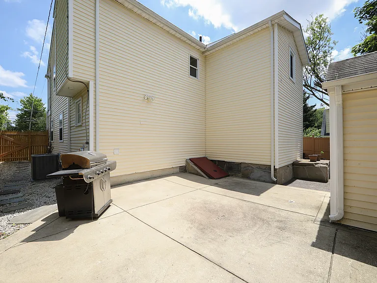 2704 Chestnut Ave #B — Photo 5