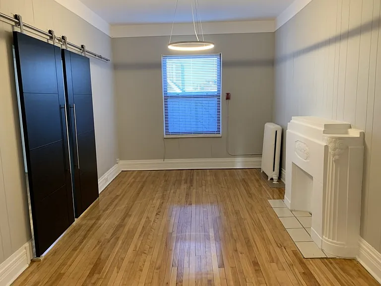 234 Charlotte St — Photo 8