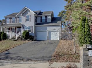 19 Savannah Dr, Barnegat, NJ 08005