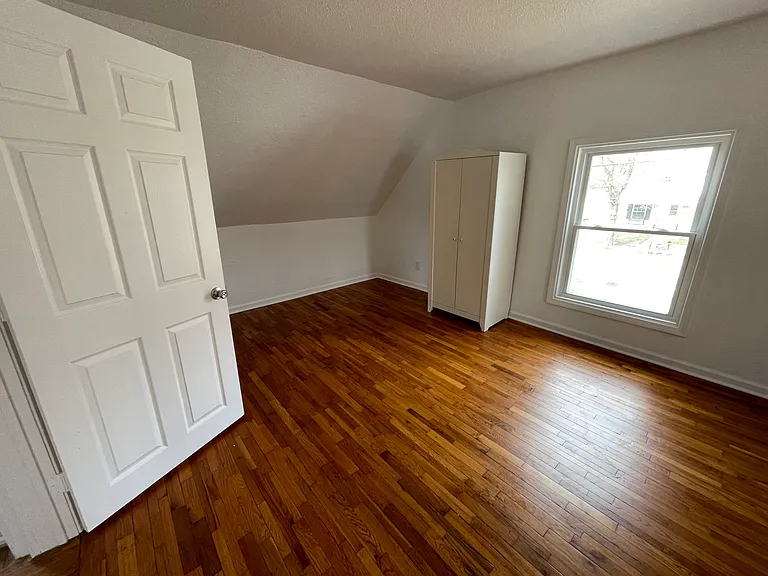 1041 W Temperance Rd — Photo 9