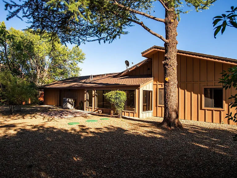 70 White Cedar Dr — Photo 10