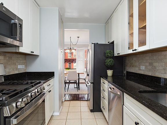 5th image of 400 E 77th St APT 5D