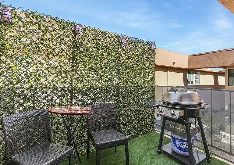 400 N Sunrise Way — Photo 6