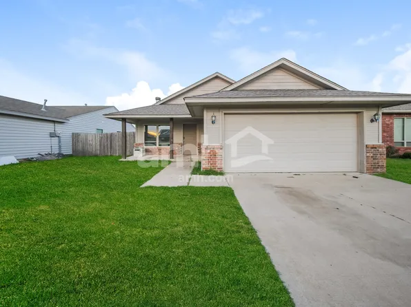 1608 Ginger Ave, Moore, OK 73160