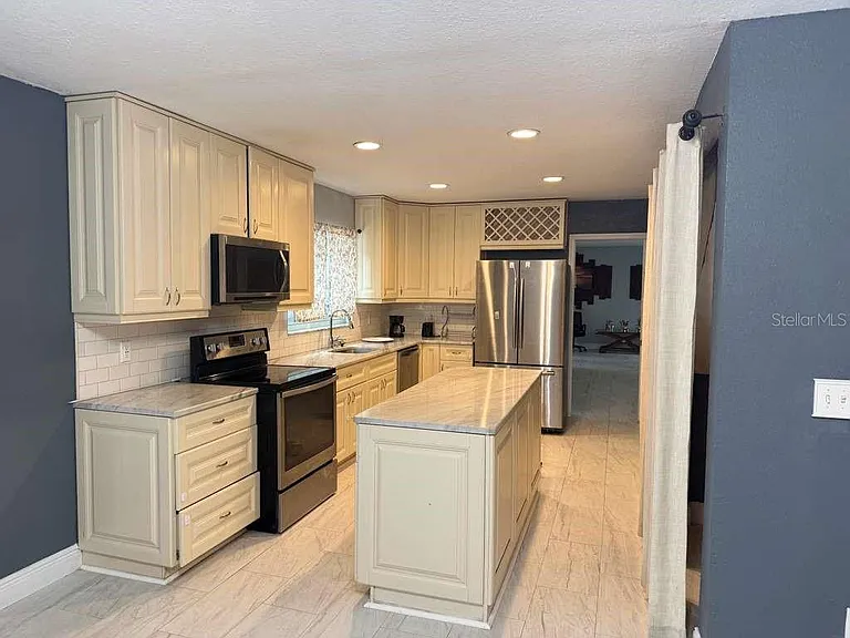 4107 Hudson Way — Photo 4