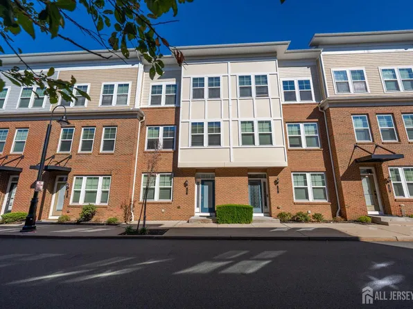 14 Fleet St, North Brunswick, NJ 08902