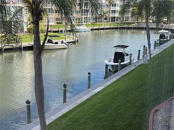 5th image of 1250 N PORTOFINO DRIVE #202