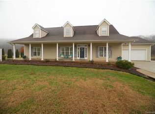 121 W Morrison Creek Rd, Statesville, NC 28625