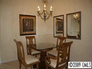 4th image of 7027 Brighton Park Dr