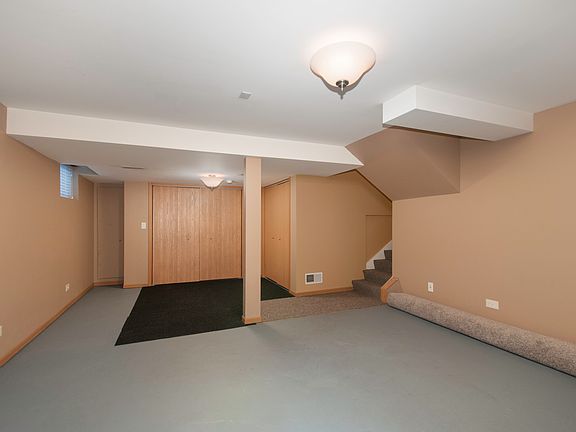 3rd image of 134 Haines Ave