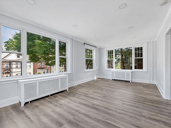 5th image of 6169 Liebig Ave Floor 2