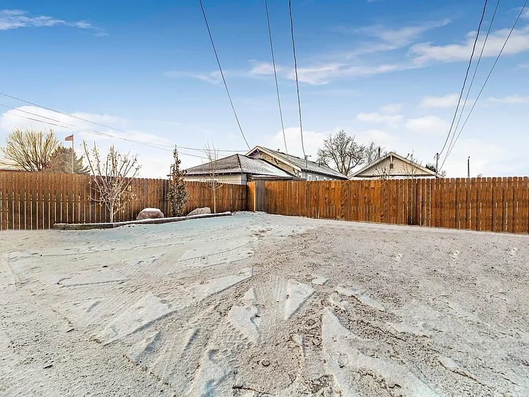 1843 Overland Ave — Photo 24