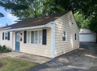 912 Harriet Ave, Aurora, IL 60505