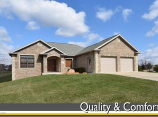 318 Pioneer Trail Dr, Jefferson City, MO 65109