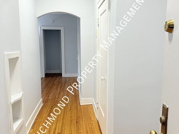 2nd image of 36 Hanna St W Unit 6