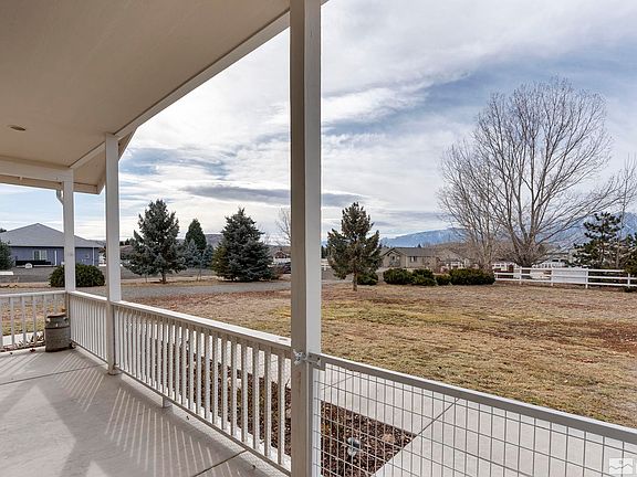 4th image of 707 Carrousel Ct