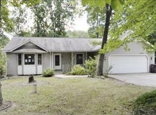 12325 Hunters Ridge Ln, Plainwell, MI 49080