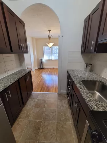 Edgewater Updated Kitchen in select suites - AIY Lakewood - Bellecliff & More