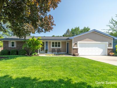 1630 Forest Hill Ave SE, Kentwood, MI, 49546