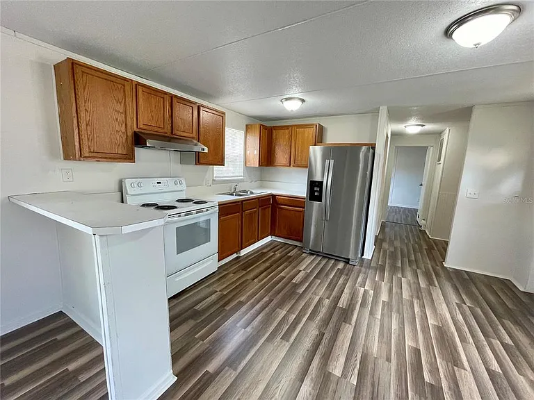 6328 Eugene Acres Ln — Photo 5