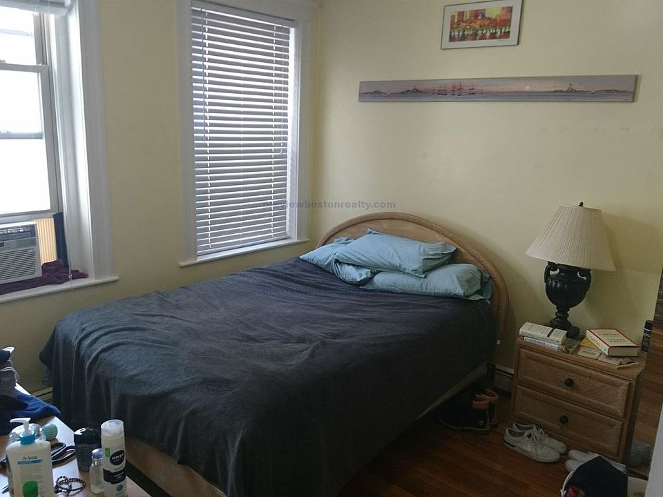 2nd image of 8 Ransom Rd #252