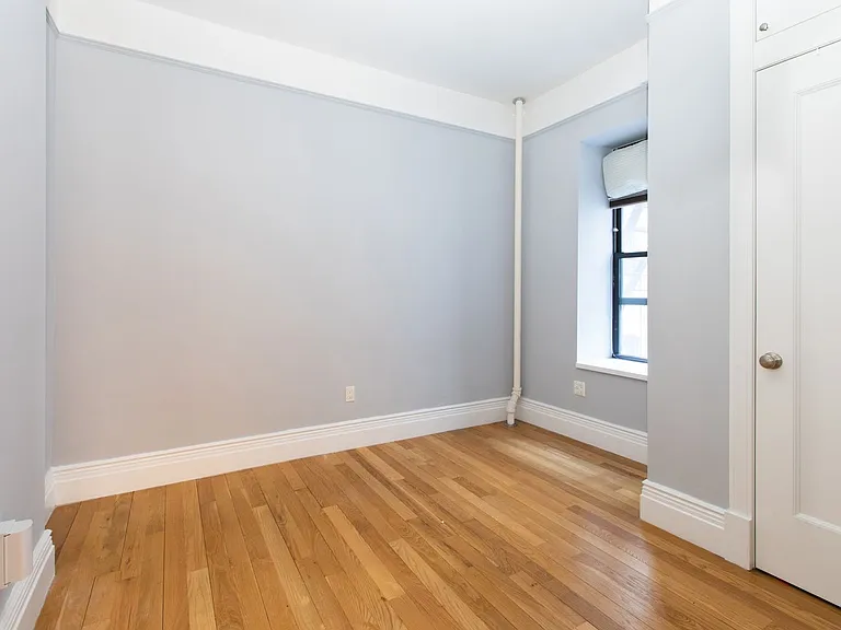 310 W 97th St #21 — Photo 13