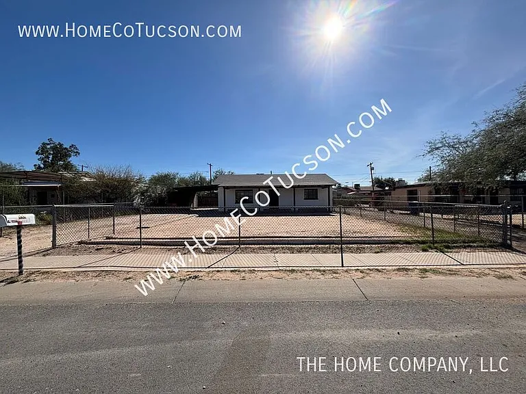 833 W Jacinto St — Photo 3