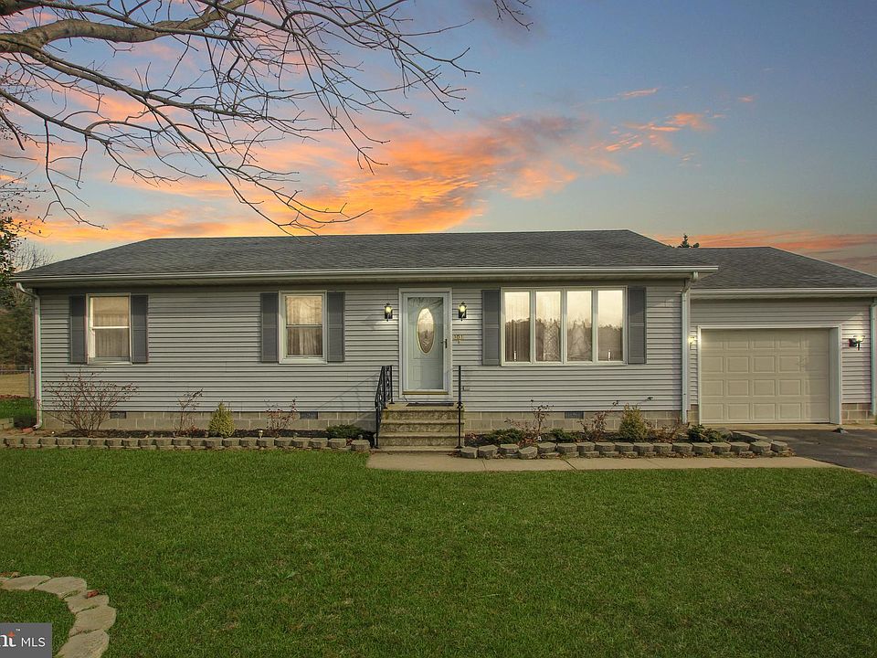 1st image of 301 S Winding Brooke Dr