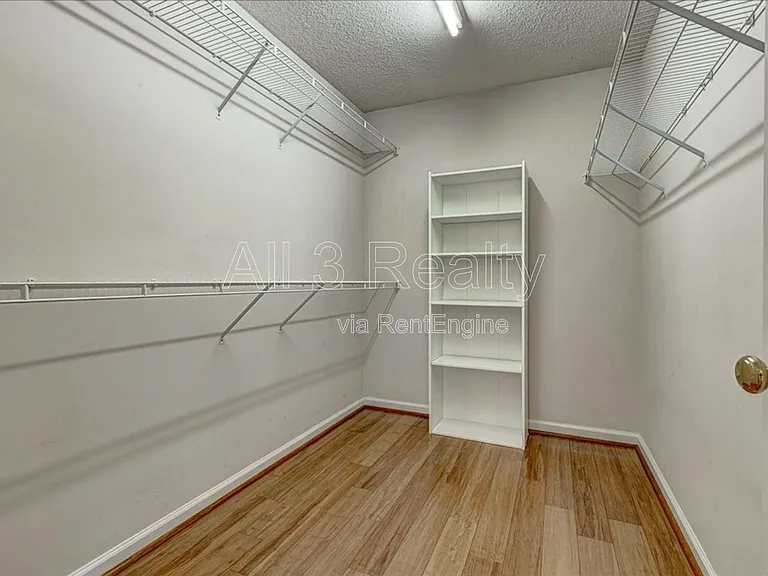 2540 Alvecot Cir — Photo 10