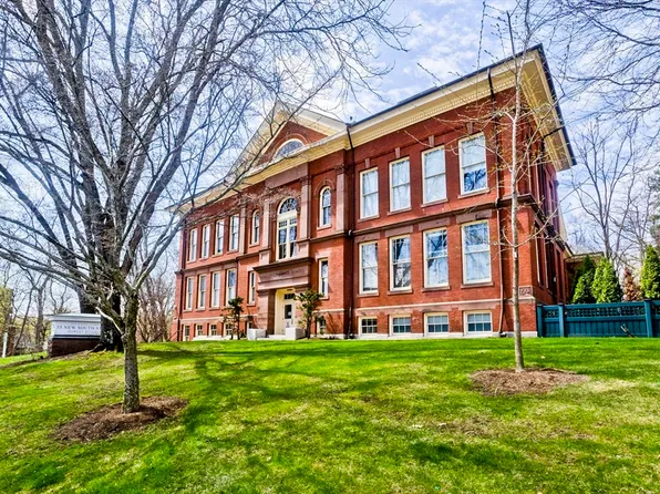 35 New South St APT 204, Northampton, MA 01060