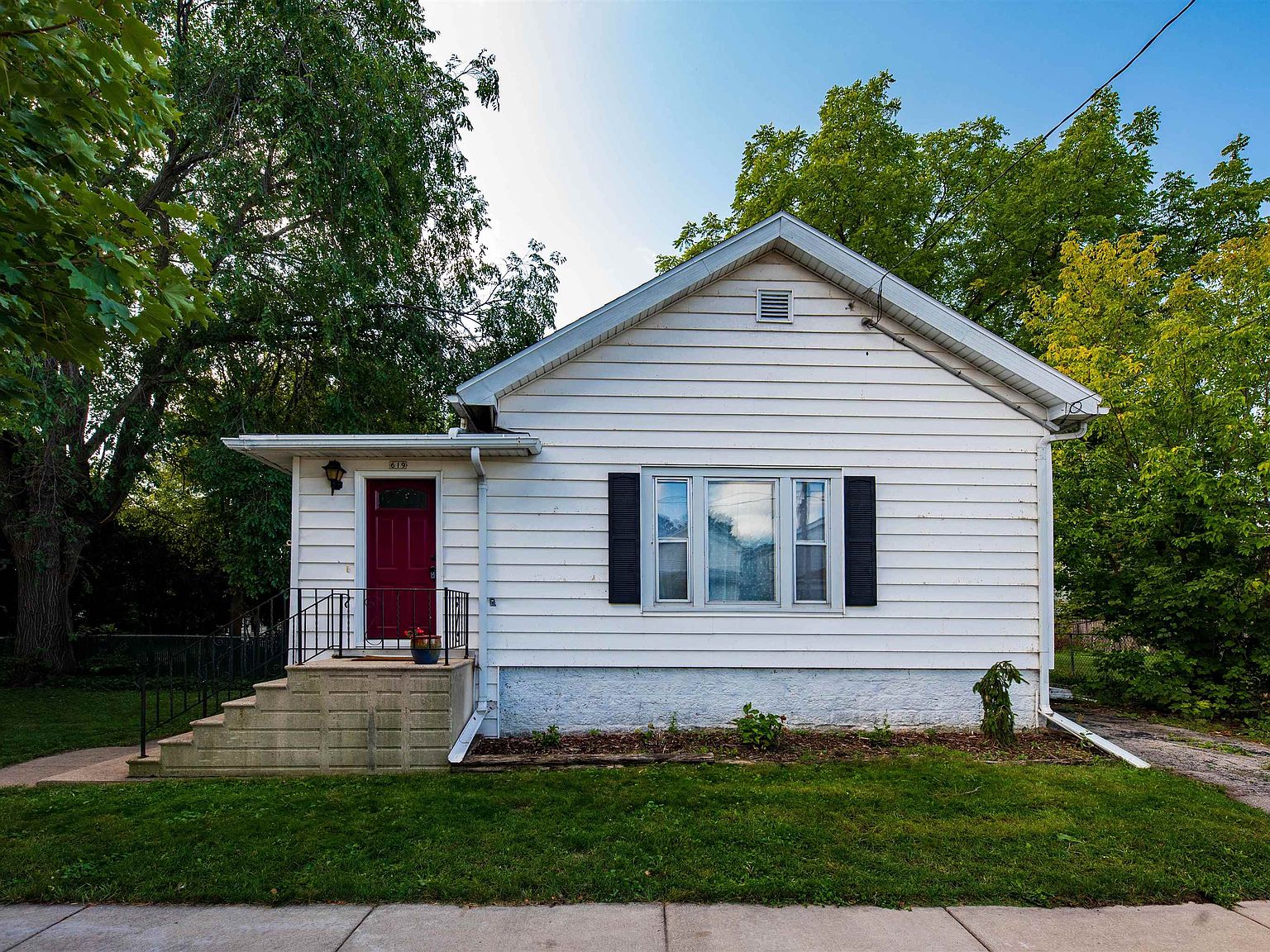 619 Otter Ave, Oshkosh, WI 54901 Zillow