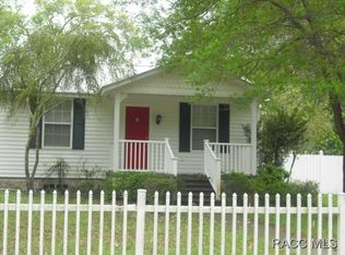 16 52nd St, Yankeetown, FL 34498